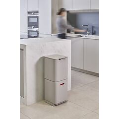 Контейнер для мусора с двумя баками Totem Compact 40 л белый, Joseph Joseph, изображение 4