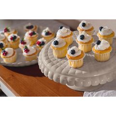 Подставка для торта на ножке с крышкой Tiffany, ?30 см, серо-бежевая, Guzzini, изображение 2