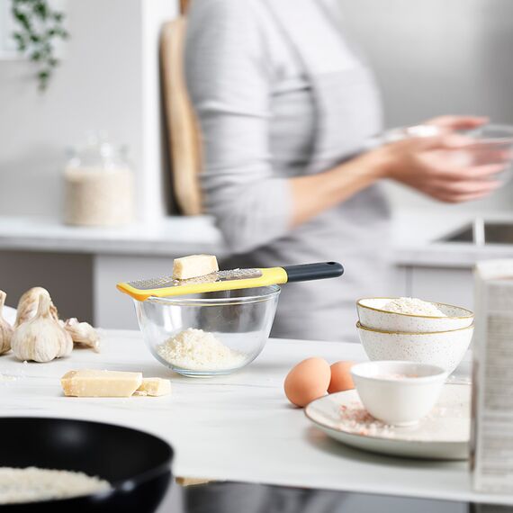 Терка крупная GripGrater желтая, Joseph Joseph, изображение 2