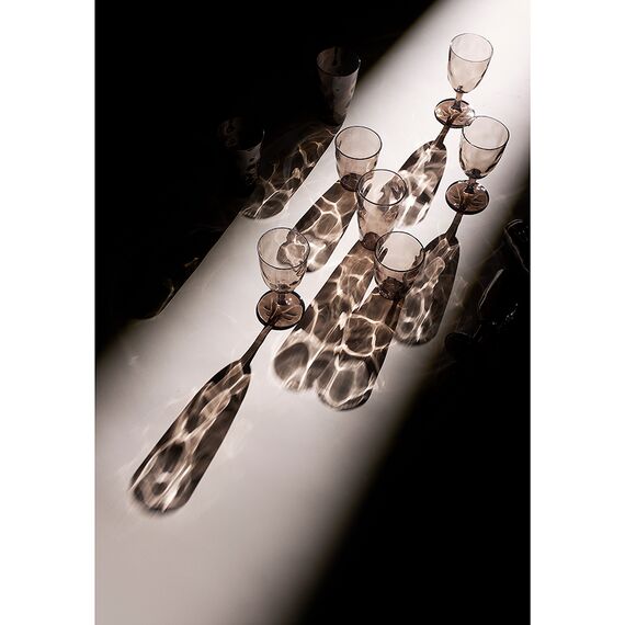 Набор бокалов из акрила Hollow для вина, 430 мл, серо-коричневый, 4 шт., Liberty Jones, изображение 4